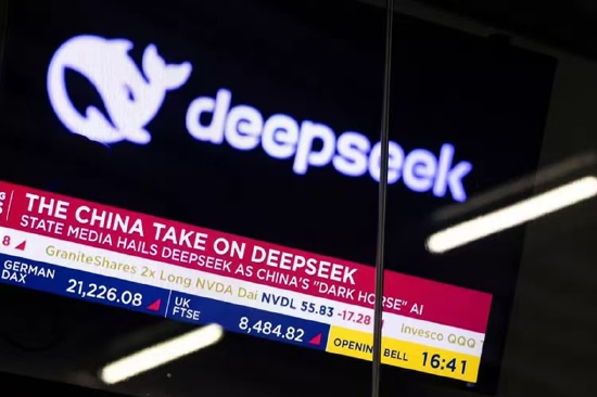 一周外盘头条|被DeepSeek征服？华尔街更多投行唱多中国股市 特朗普宣布征收“对等关税” 美CPI重返3时代